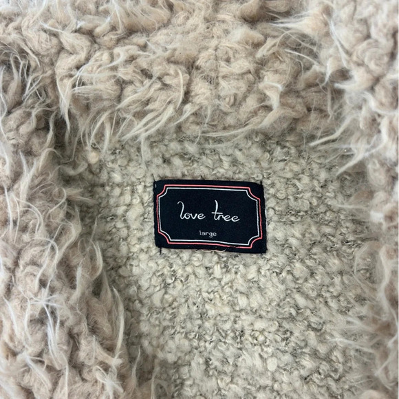 Love Tree Faux Fur Sherpa Vest with Vegan Leather Trim - Picture 4 of 6